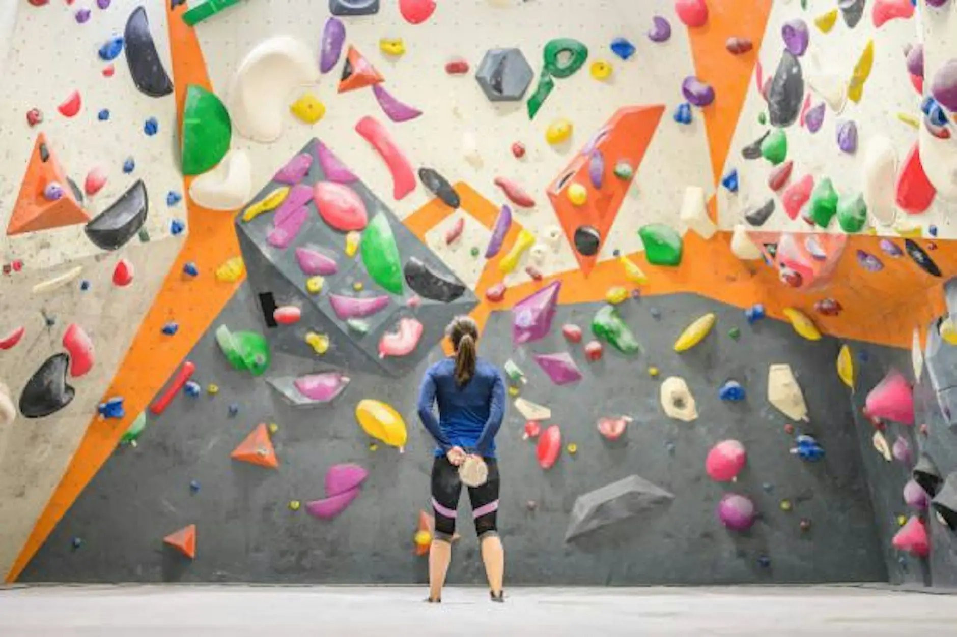 Singles Boulder Rock Climbing (Bridges Gym) Singles Boulder Rock Climbing (Bridges Gym)
