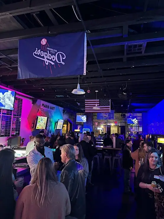 Singles Game Night @ Flashback Retropub — photo 3