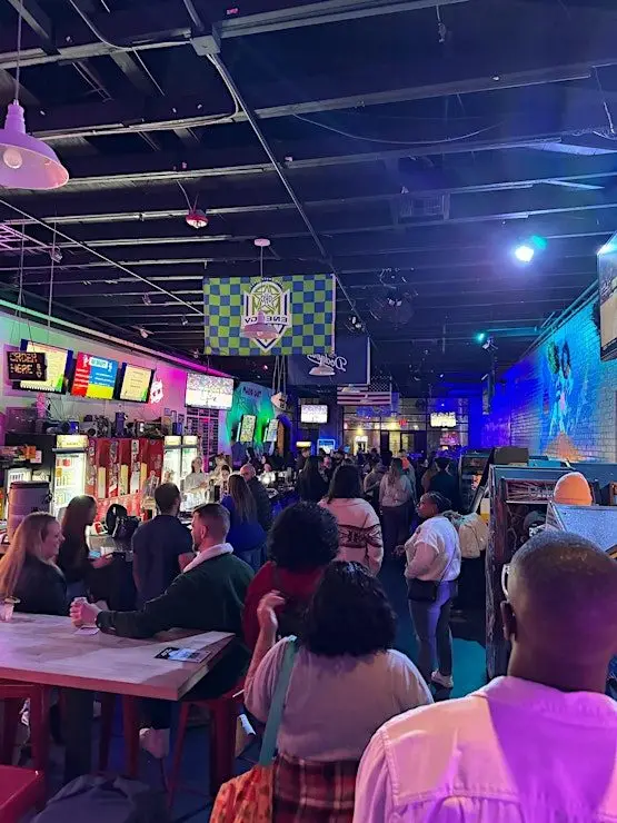 Singles Game Night @ Flashback Retropub — photo 2