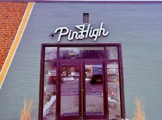 Cleveland Speed Dating for Singles Age 30s/40s Bay Village OH at Pin High — photo 6