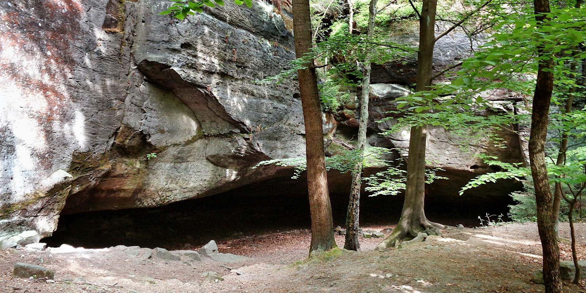 Tour für größere Singles - Hohnstein mit Gautschgrotte (50 bis 65 Jahre) Tour für größere Singles - Hohnstein mit Gautschgrotte (50 bis 65 Jahre)