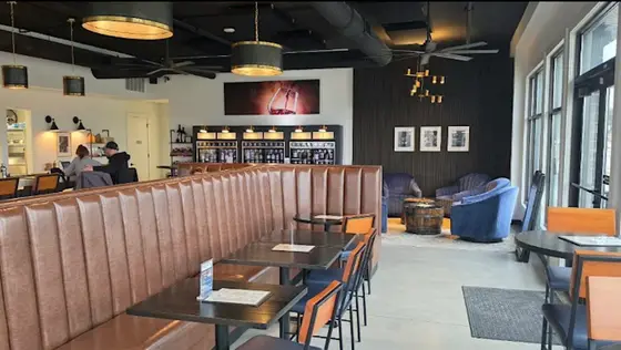 Madison Speed Dating for Singles Age 35-49 Fitchburg Wisconsin at Flight Wine and Bourbon Bar — photo 6